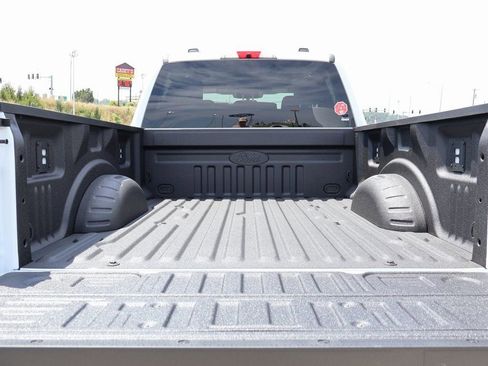 New 2026 Ford F250 XLT w/ XLT Premium Package AWD/4WD image 14