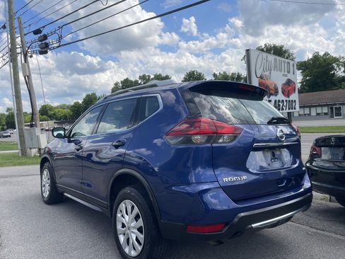 Used 2018 Nissan Rogue S AWD/4WD image 6