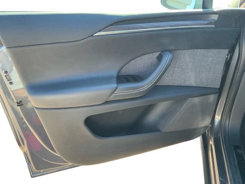 Used 2022 Tesla Model X AWD/4WD image 22