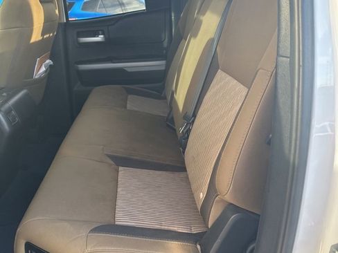 Used 2016 Toyota Tundra SR5 w/ SR5 Upgrade Package image 9
