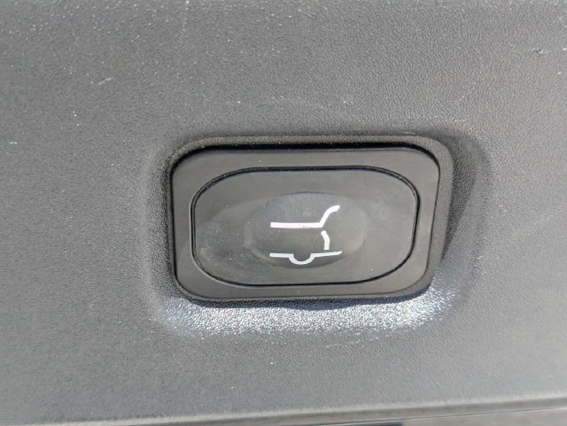 Used 2025 Ford Expedition Active AWD/4WD image 14