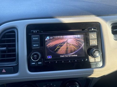 Used 2022 Honda HR-V LX image 15