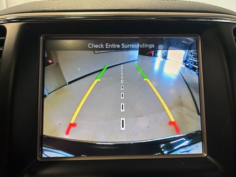 Used 2015 Jeep Grand Cherokee Overland AWD/4WD image 16