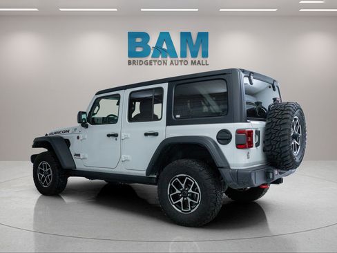 Used 2025 Jeep Wrangler Unlimited Rubicon AWD/4WD image 5