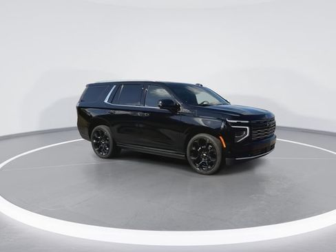 Used 2025 Chevrolet Tahoe High Country AWD/4WD image 13