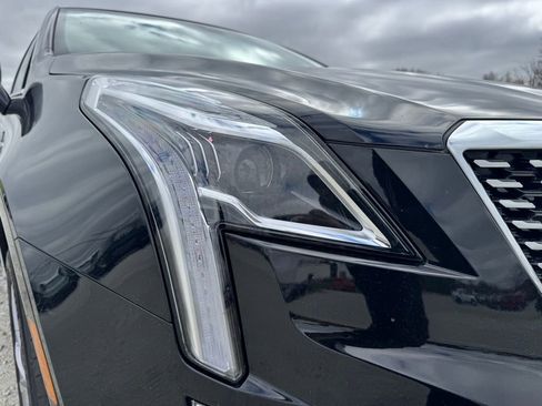 Certified 2025 Cadillac XT5 Premium Luxury image 9