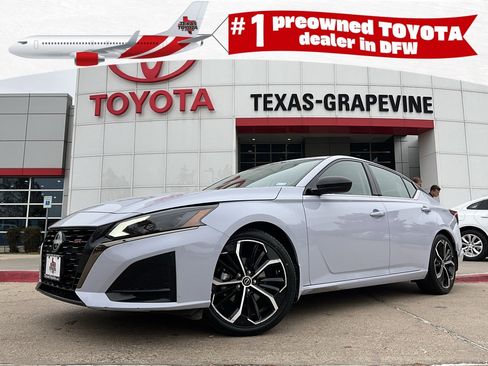 Used 2025 Nissan Altima 2.5 SR image 1