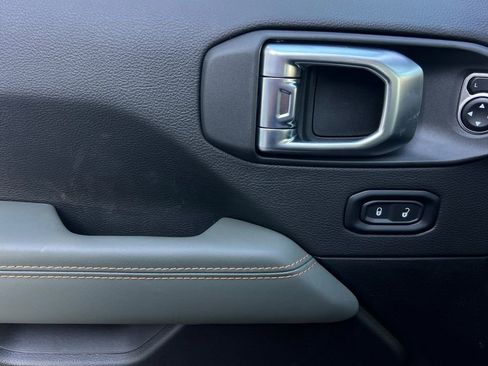 New 2026 Jeep Gladiator Mojave image 11