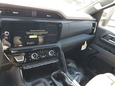 New 2026 GMC Sierra 3500 AT4 image 28