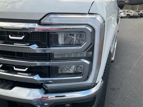 New 2026 Ford F250 Lariat w/ Chrome Package image 9