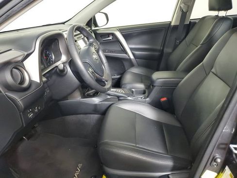 Used 2018 Toyota RAV4 XLE AWD/4WD image 18