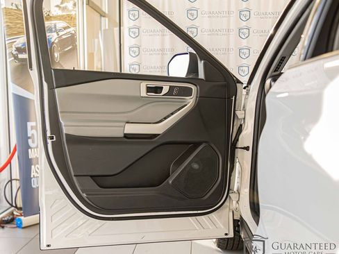 Used 2021 Ford Explorer XLT w/ Equipment Group 202A image 32