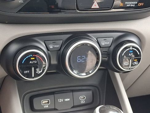 Certified 2023 Hyundai Venue SEL FWD image 16