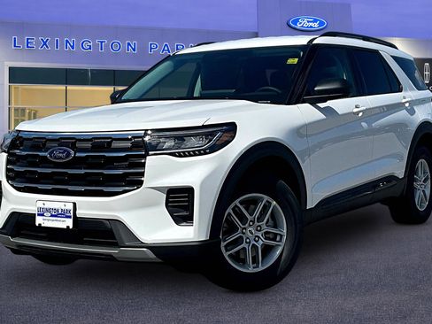 New 2026 Ford Explorer Active image 2
