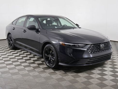 Used 2025 Honda Accord SE image 2