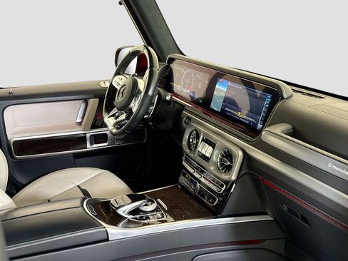 Used 2021 Mercedes-Benz G 63 AMG 4MATIC w/ G Manufaktur Interior Package image 35