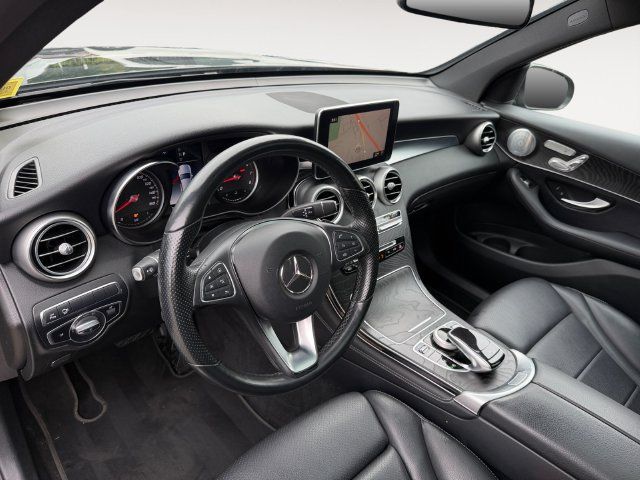 Used 2018 Mercedes-Benz GLC 300 4MATIC image 12