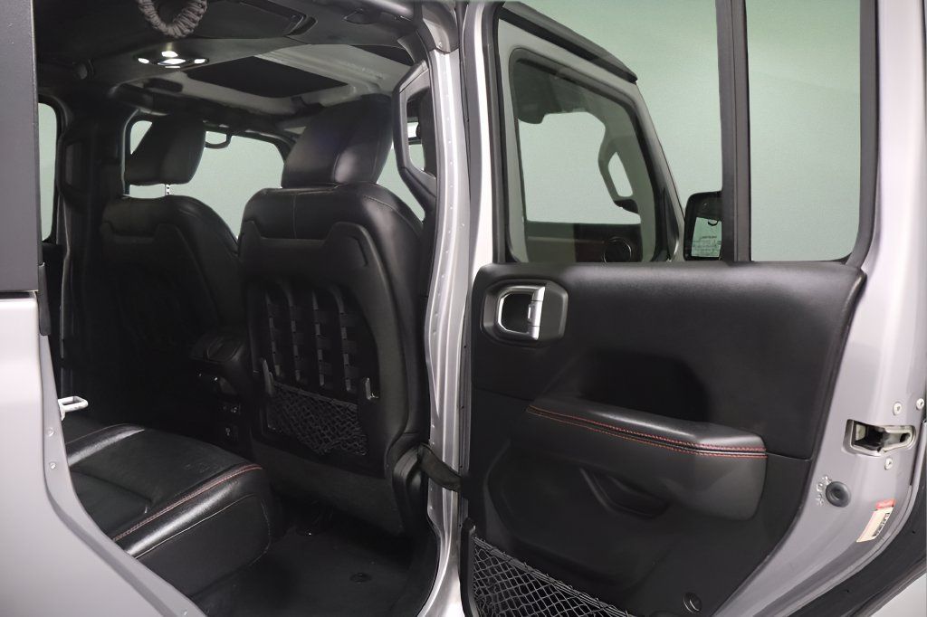 Used 2020 Jeep Gladiator Rubicon w/ Dual Top Group AWD/4WD image 19