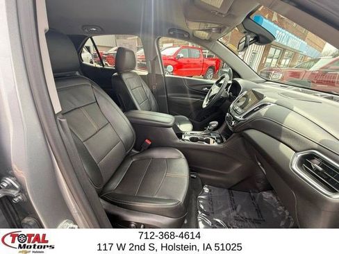 Used 2023 Chevrolet Equinox Premier image 17