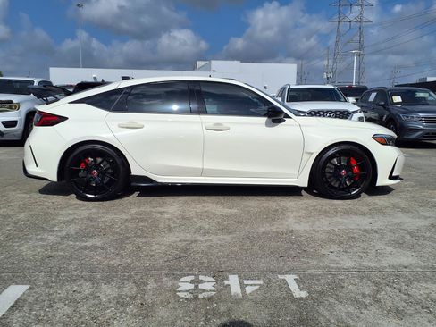 Certified 2024 Honda Civic Type R image 25