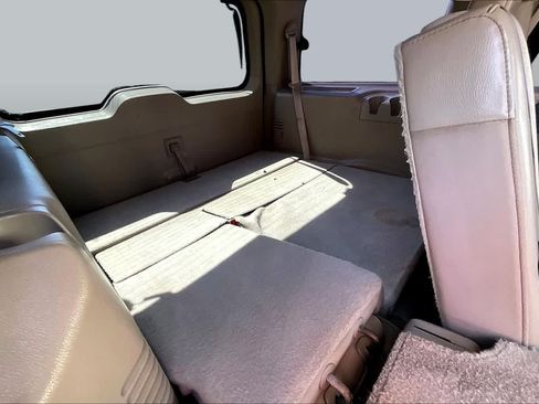 Used 2013 Ford Expedition XLT w/ Leather Seating Pkg RWD image 18