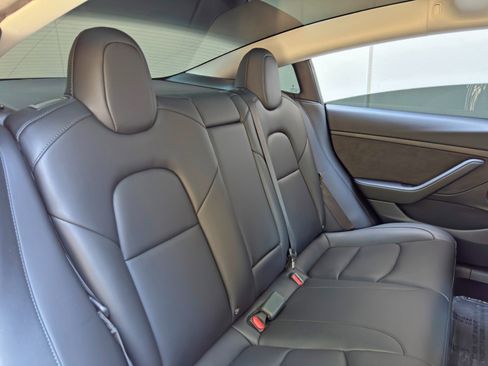 Used 2023 Tesla Model 3 Standard Range RWD image 39