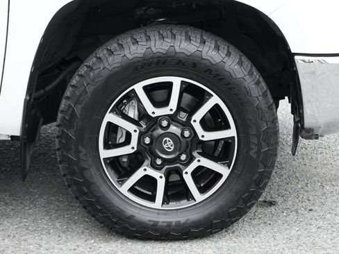 Used 2018 Toyota Tundra SR5 w/ TRD Off Road Package image 41