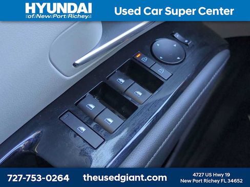 Used 2025 Hyundai Tucson Limited AWD/4WD image 29