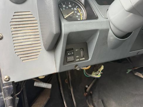 Used 1991 Jeep Wrangler S AWD/4WD image 11