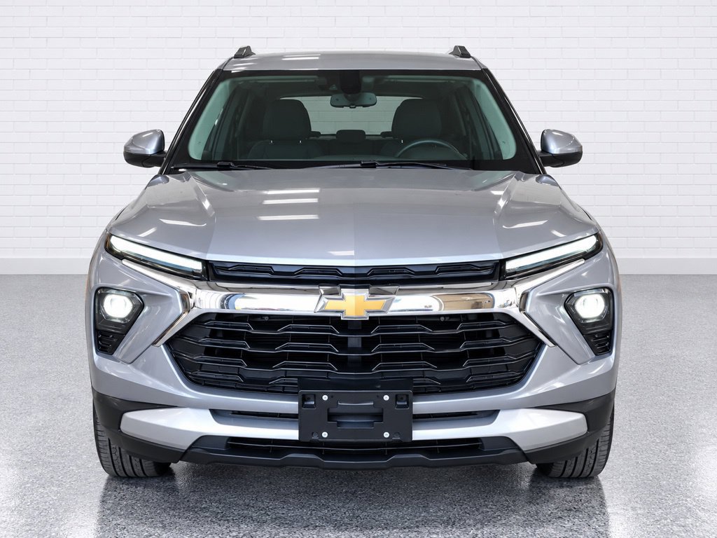 Used 2025 Chevrolet TrailBlazer LT w/ LT Cold Weather Package FWD image 6