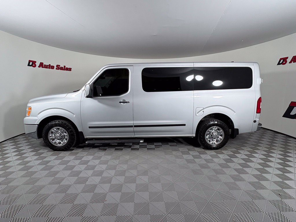 Used 2018 Nissan NV 3500 SL RWD image 4