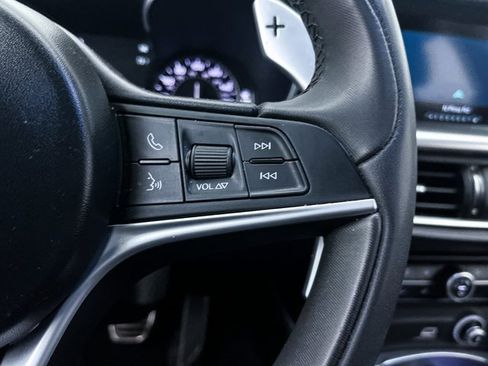 Used 2018 Alfa Romeo Stelvio Ti Sport image 27