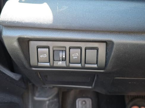 Used 2020 Subaru Outback Premium AWD/4WD image 18