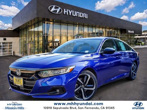 Used 2022 Honda Accord Sport image 1