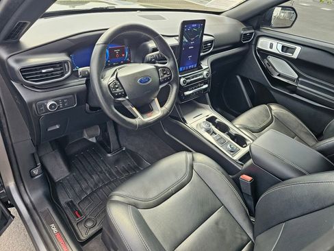 Used 2022 Ford Explorer ST w/ Equipment Group 401A AWD/4WD image 2