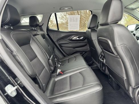 Used 2023 GMC Terrain SLT image 17