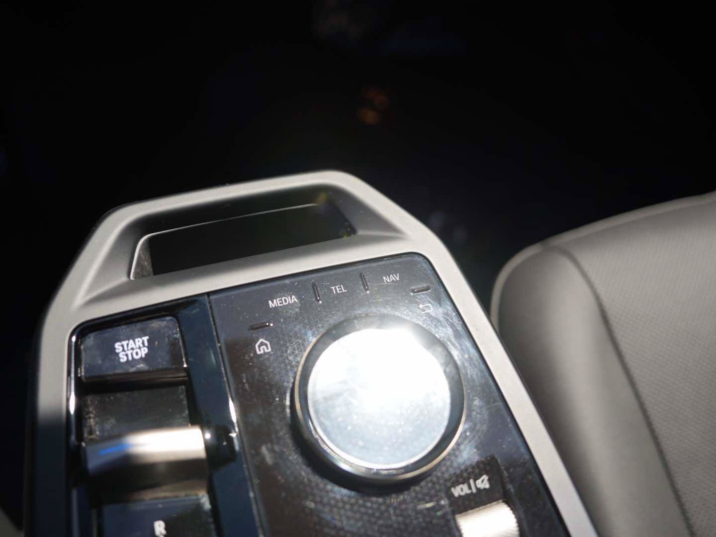 Used 2024 BMW iX xDrive50 w/ Sport Package AWD/4WD image 19