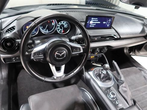 Used 2025 MAZDA MX-5 Miata RF Club RWD image 18