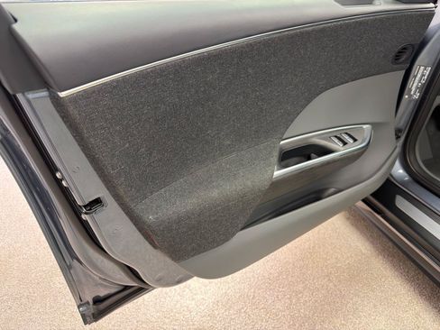 Used 2025 Lucid Air Pure RWD image 14