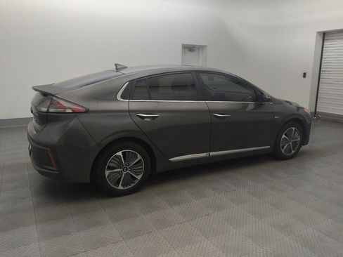 Used 2020 Hyundai Ioniq Limited FWD image 10