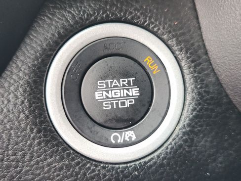 Used 2023 RAM 1500 Laramie AWD/4WD image 24