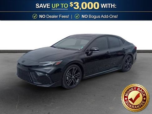 Used 2025 Toyota Camry XSE FWD image 1