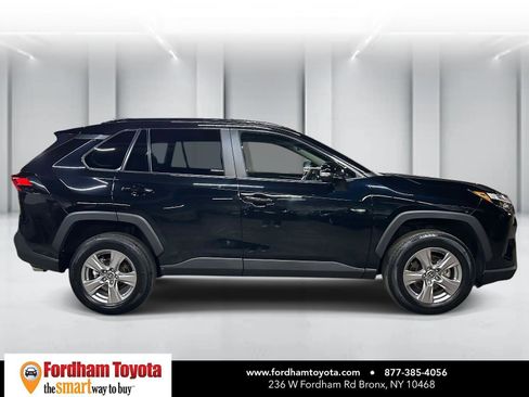 Used 2025 Toyota RAV4 XLE image 2