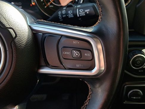 Used 2021 Jeep Wrangler Unlimited Sahara AWD/4WD image 23