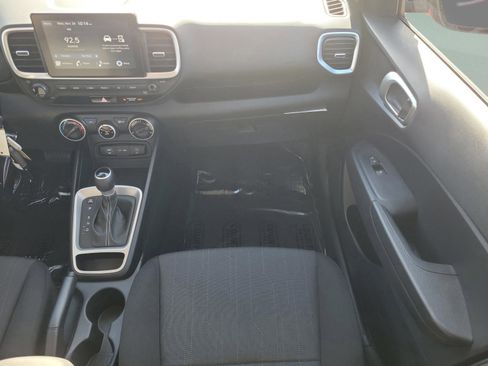 New 2026 Hyundai Venue SE image 22