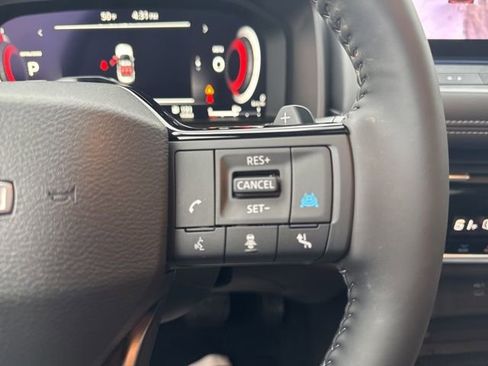 Used 2025 Nissan Rogue SL w/ Tech Package image 13