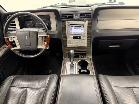 Used 2008 Lincoln Navigator 2WD image 14