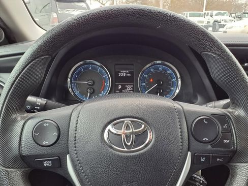 Used 2017 Toyota Corolla L image 18