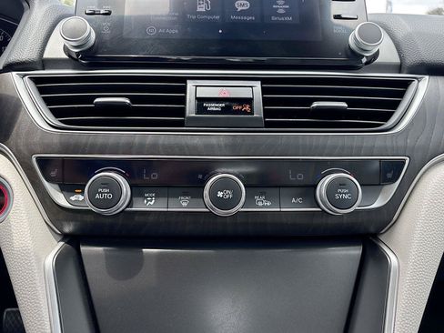 Certified 2019 Honda Accord EX-L image 17
