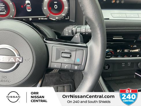 Used 2024 Nissan Rogue Platinum w/ Platinum Premium Package image 17